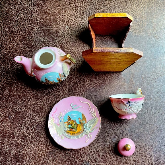 Vintage Moriage Dragon “Souvenir Miniature Teapot, Cup, Saucer & Stand” - Picture 2 of 9
